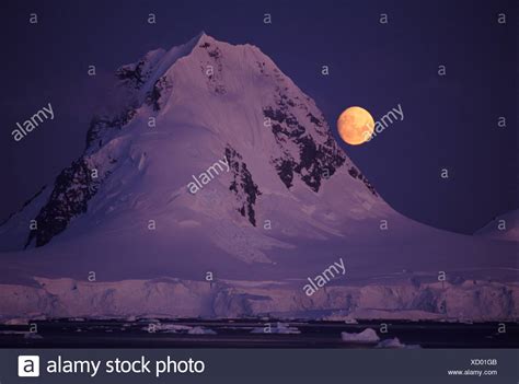 Polar Night Antarctica High Resolution Stock Photography and Images - Alamy