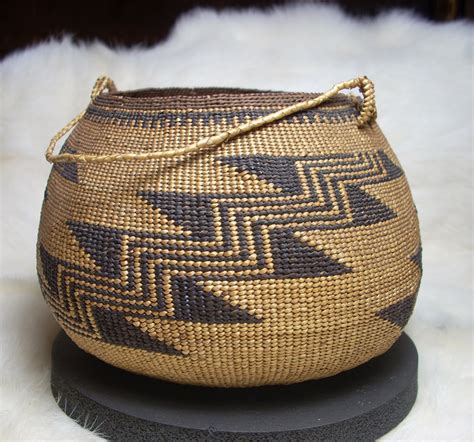 7 October 2012 Karuk Basket – Frisco Native American Museum