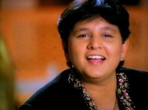 Falguni Pathak Height, Weight, Age, Biography, Wiki, Husband, Family ...