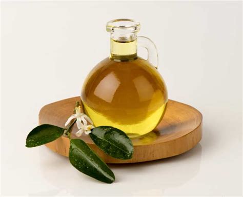 What Is Neroli Oil And Benefits Of Using It For Skin | HerZindagi