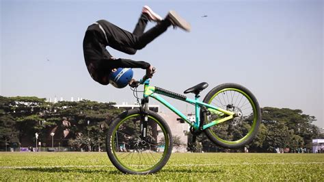 Best cycle stunt show 2019 !! - YouTube