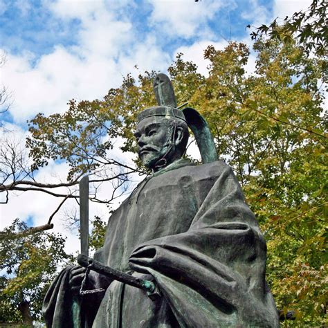 Statue of Toyotomi Hidetsugu which stands in Omi-hachiman city #Samurai ...