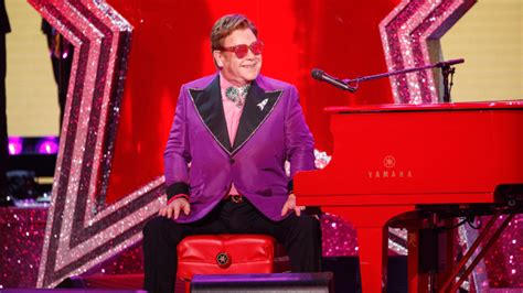 Elton John briefly hospitalized after falling at home – WARM 106.9