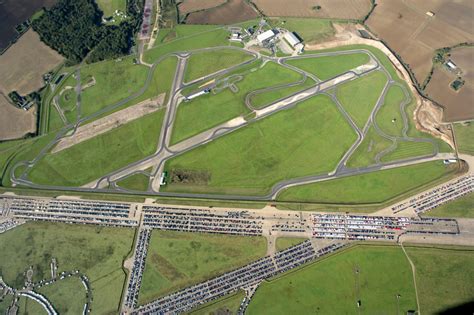 Bedford Autodrome - Race Tracks - Thurleigh Airfield Business Park ...