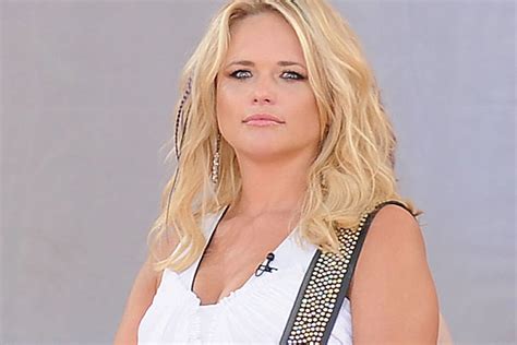 Miranda Lambert Breaks Into Tears During Alabama Concert