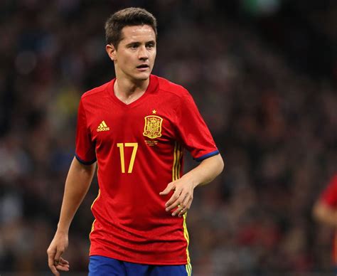 Manchester United midfielder Ander Herrera makes Spain debut - Daily Star