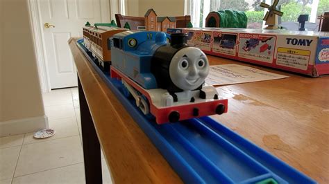 😊 Darren's Tomy Plarail Original Blue Steam Along Thomas in Box - YouTube