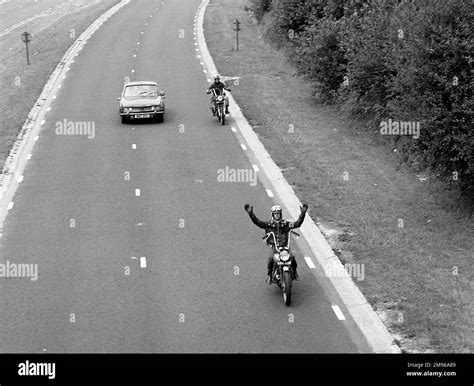 Overtaking photographer hi-res stock photography and images - Alamy