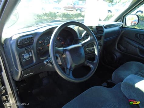 Graphite Interior 2001 Chevrolet S10 LS Extended Cab Photo #41138003 | GTCarLot.com