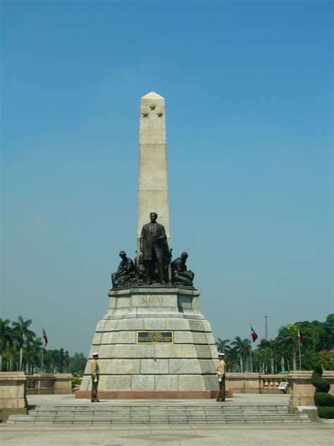 EXPLORING THE PHILIPPINES: Exploring The Luneta Park In Manila