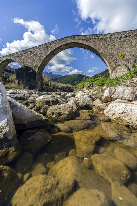 Llobregat river under the bridge Imagen & Foto | paisajes, ríos y ...