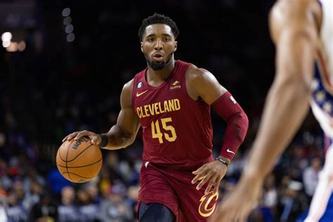 Donovan Mitchell admits it was '100 percent' strange to put on Cavs ...