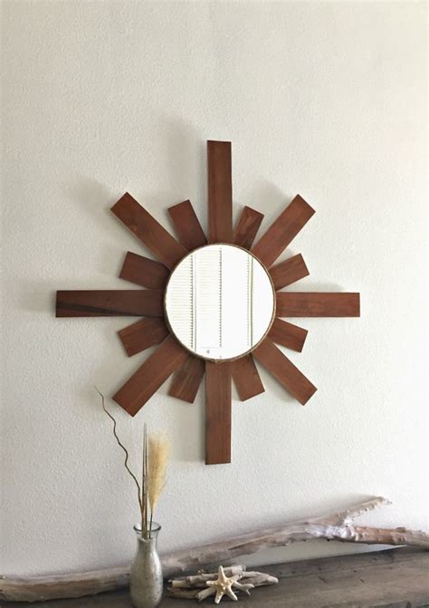 16 Inspirational Handmade Pallet Wood Wall Decor Ideas To Show Off Your ...