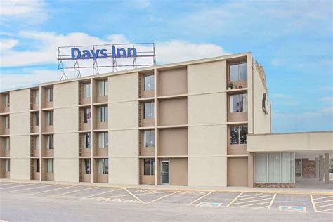 DAYS INN BY WYNDHAM PRINCETON - Prices & Hotel Reviews (IL)