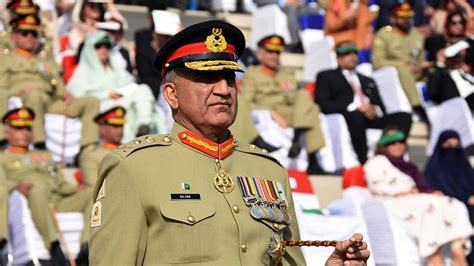 ‘Time to extend hand of peace’: Pakistan Army chief Gen Bajwa springs a ...