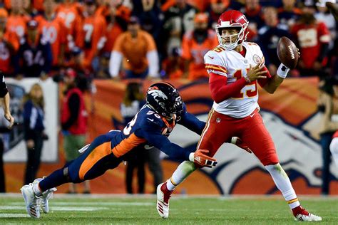 Patrick Mahomes’ lefty throw, 3 other great plays in Chiefs vs. Broncos ...