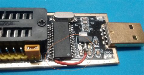 Johannes' Blog - 3.3 V fix for the black CH341A Mini Programmer without lifting a pin