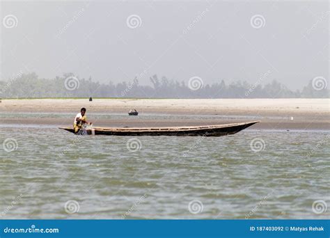 JAMUNA, BANGLADESH - NOVEMBER 7, 2016: Fisherman on a Small Boat in ...