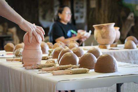 Meskwaki Natural Resources Pottery Workshop, September 30, 2017 | State Historical Society of Iowa