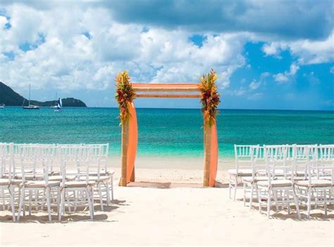 Beach wedding ceremony at Sandals Grande St Lucian, #Beach #ceremony #Grande #Lucian #Sandal ...