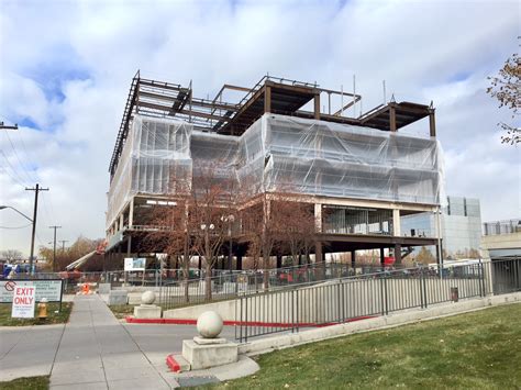 Downtown district attorney building tops out - Building Salt Lake