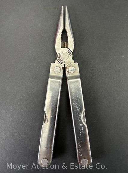 Leatherman Multi-Tool - Moyer Auction & Estate Co., Inc.