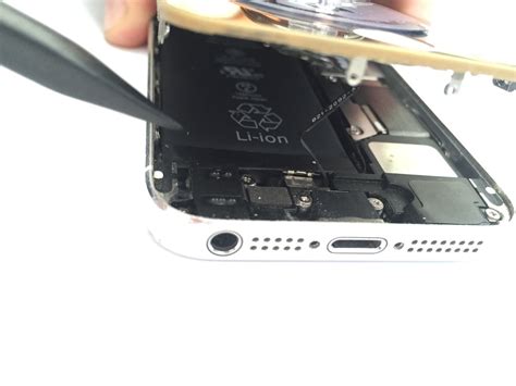 IPhone 5S & 5C Battery Replacement - How To : 9 Steps (with Pictures ...