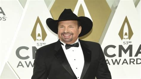 Tickets on sale for Garth Brooks' drive-in concert event