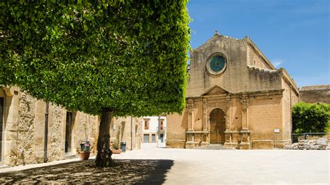 Castelvetrano, Western Sicily, Southern Italy - Tripdog, Travel Friend