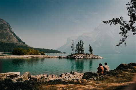 10 Of The Most Breathtaking Lakes In Alberta - THE ENVIRONMENTOR