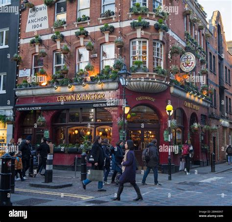 The Crown and Anchor pub in Covent Garden. London Stock Photo - Alamy