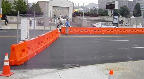 Plastic Jersey Barricades for Highway Safety Barriers - Highway Signals