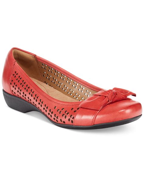 Clarks Collection Women's Propose Band Flats in Red | Lyst