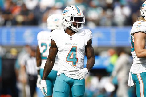 Grading the Dolphins cornerbacks after their 2023 season