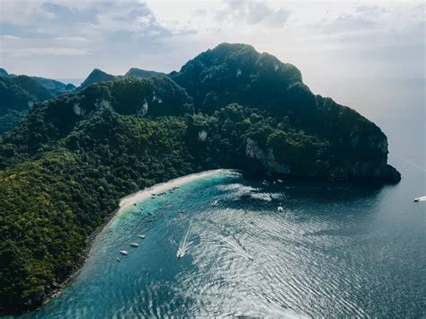 The Complete Guide to ALL of Phi Phi Islands Beaches