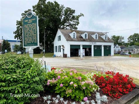 Tour Fort Gratiot Lighthouse-OLDEST LIGHTHOUSE in MICHIGAN| Port Huron ...