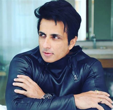 Sonu Sood Wiki, Wife, Height, Age, Family, Biography & More - Famous ...