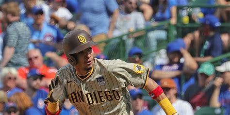 Pirates trade Adam Frazier to Padres for 3 prospects