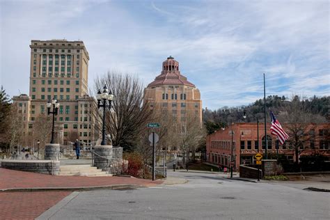 Asheville City Guide | Everything You Can't Miss in North Carolina's "Land of the Sky" | wayward