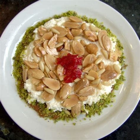 13 BEST Lebanese Desserts: Traditional Sweet Flavored Treats😋