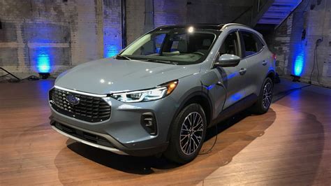 Redesigned 2023 Ford Escape gets higher base price - Autoblog