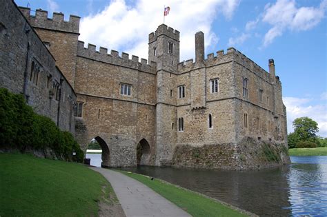 Oriental Butterfly Travelogue: Leeds Castle, Kent