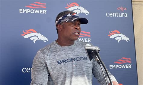 Vance Joseph pinpoints Broncos defensive woes, pins blame