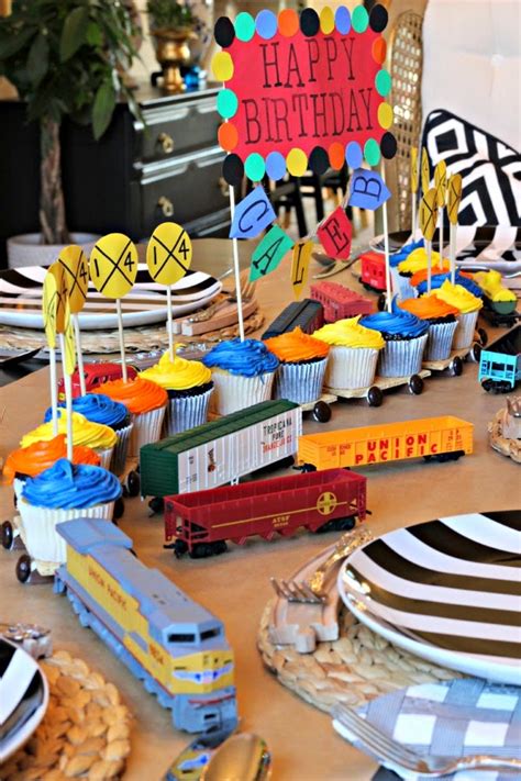 TRAIN BIRTHDAY PARTY | Dimples and Tangles