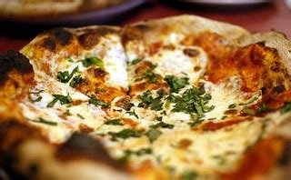 Brick-oven Margarita pizza | A Margarita pizza from Zeffiro'… | Flickr