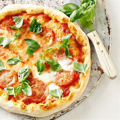 Pizza Margherita – Rezept wie vom Italiener | BRIGITTE.de