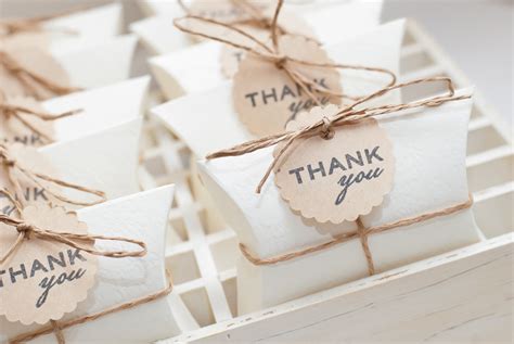 10 Best Bridal Shower Party Favors to Give Away | Nuptials