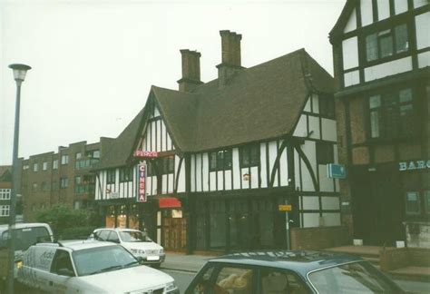 Everyman Oxted in Oxted, GB - Cinema Treasures