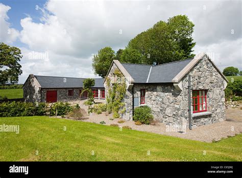 Irish Cottage Garden Stock Photos & Irish Cottage Garden Stock Images - Alamy