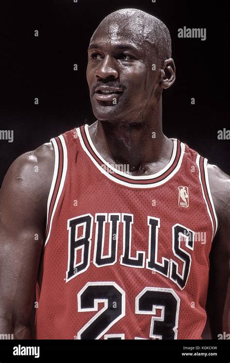 Michael Jordan competing for the NBA Chicago Bulls Stock Photo ...